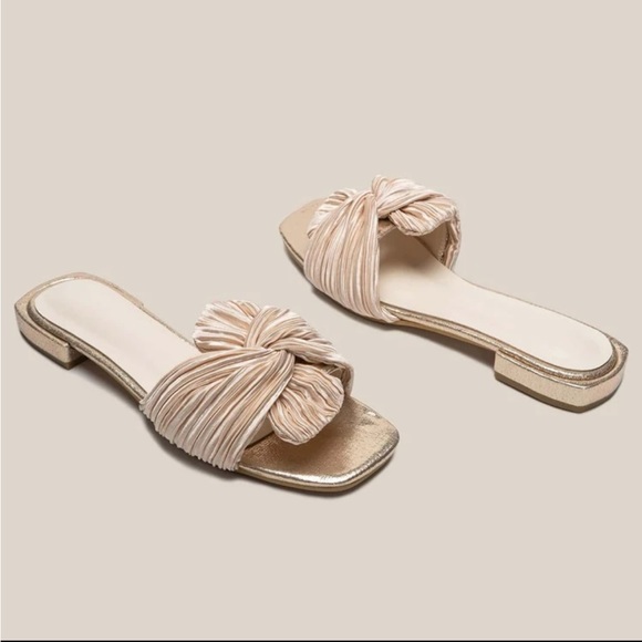 Champagne / gold Twist Decor Fabric Open Toe Slide Sandals - Picture 4 of 5